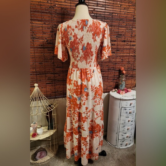 Floral Smocked Maxi Dress - Picture 3 of 5